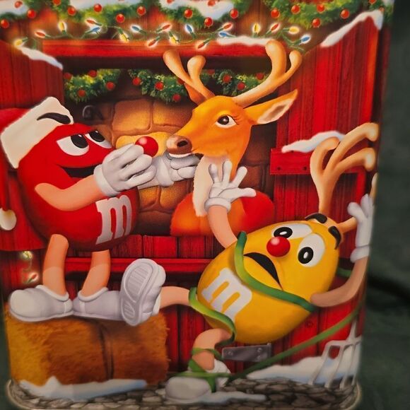 M&Ms Christmas Village‎ Series reindeer farm #16 Limited Edition canister 2003 - Picture 2 of 9